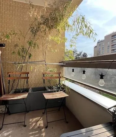Standing Avec Balcon Διαμέρισμα *