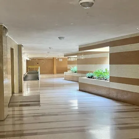 Διαμέρισμα Standing Avec Balcon *